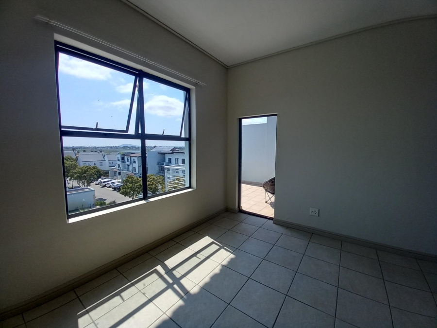 To Let 2 Bedroom Property for Rent in Royal Ascot Western Cape